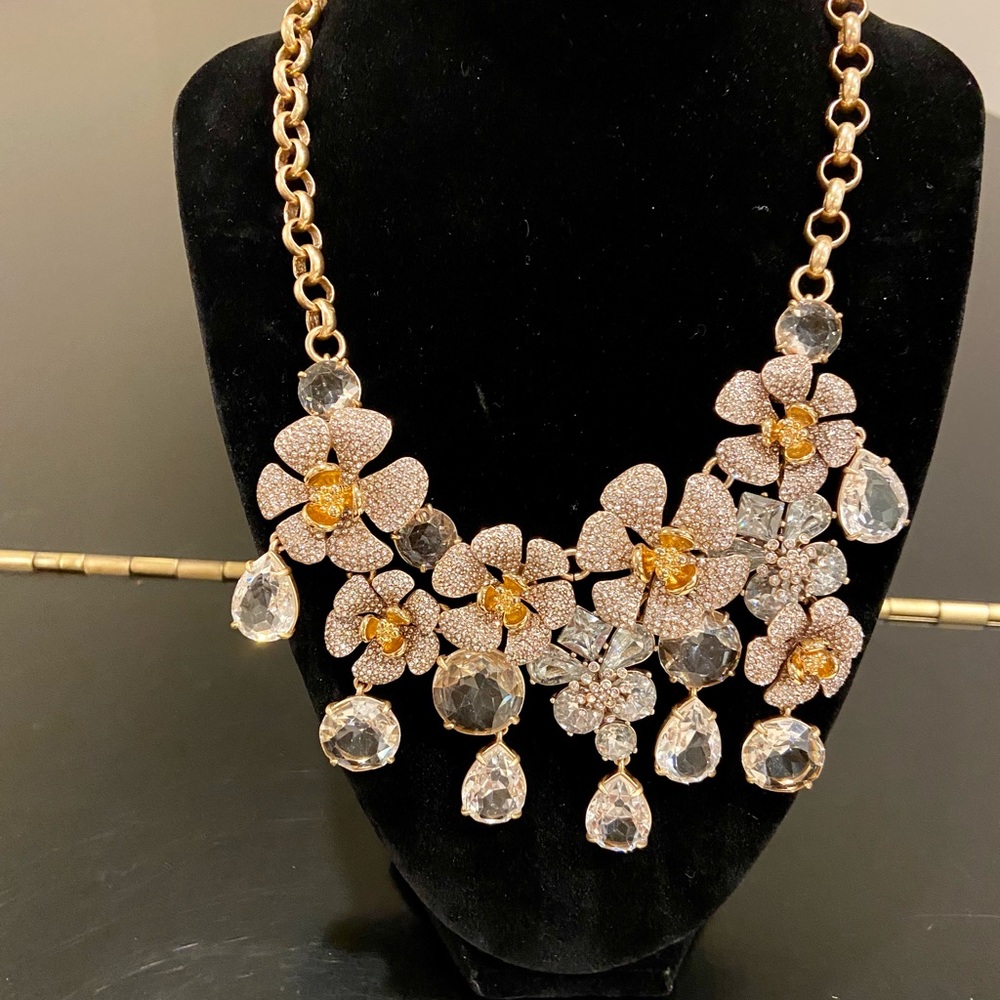 NWT preppy luxury J. Crew icicle flower pave crystal statement necklace - Picture 6 of 17